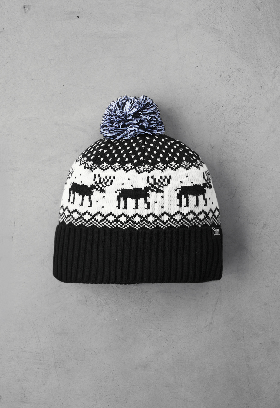Czapka Staff white & black pattern pompon