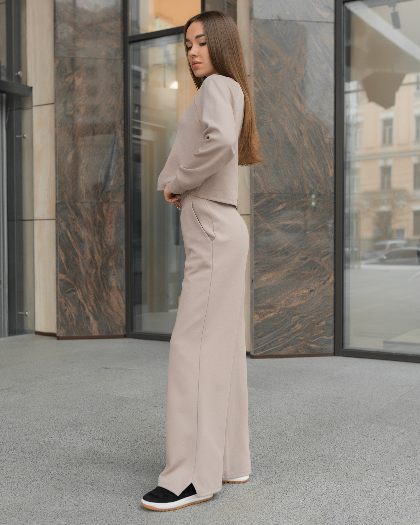 Damski komplet dresowy Staff cu cappuccino