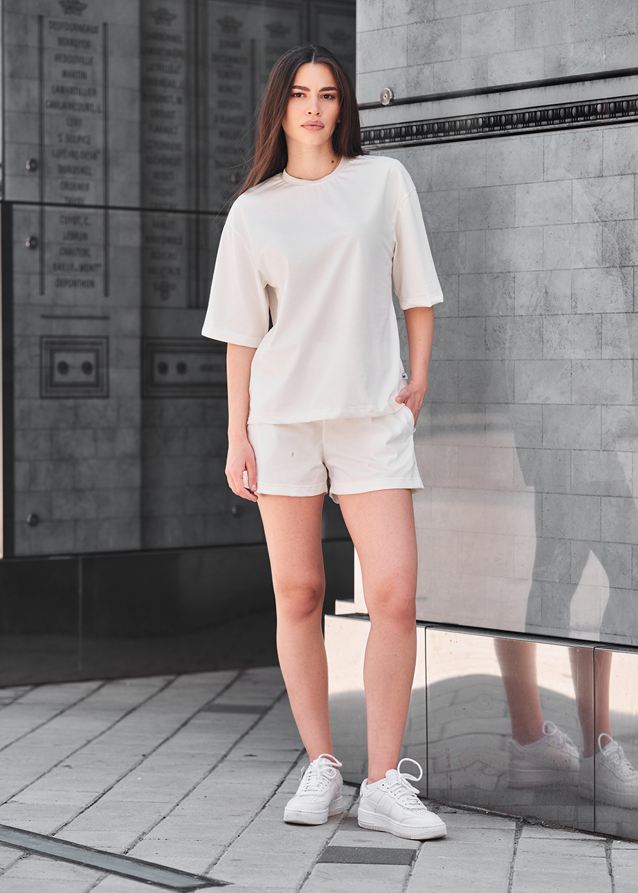 Komplet koszulka + spodenki Staff me white oversize