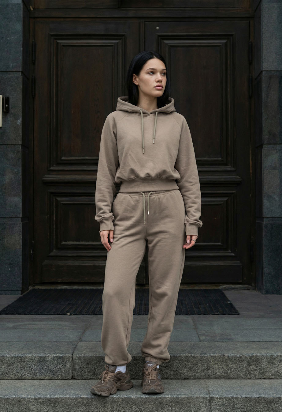 Dres Staff meg light brown