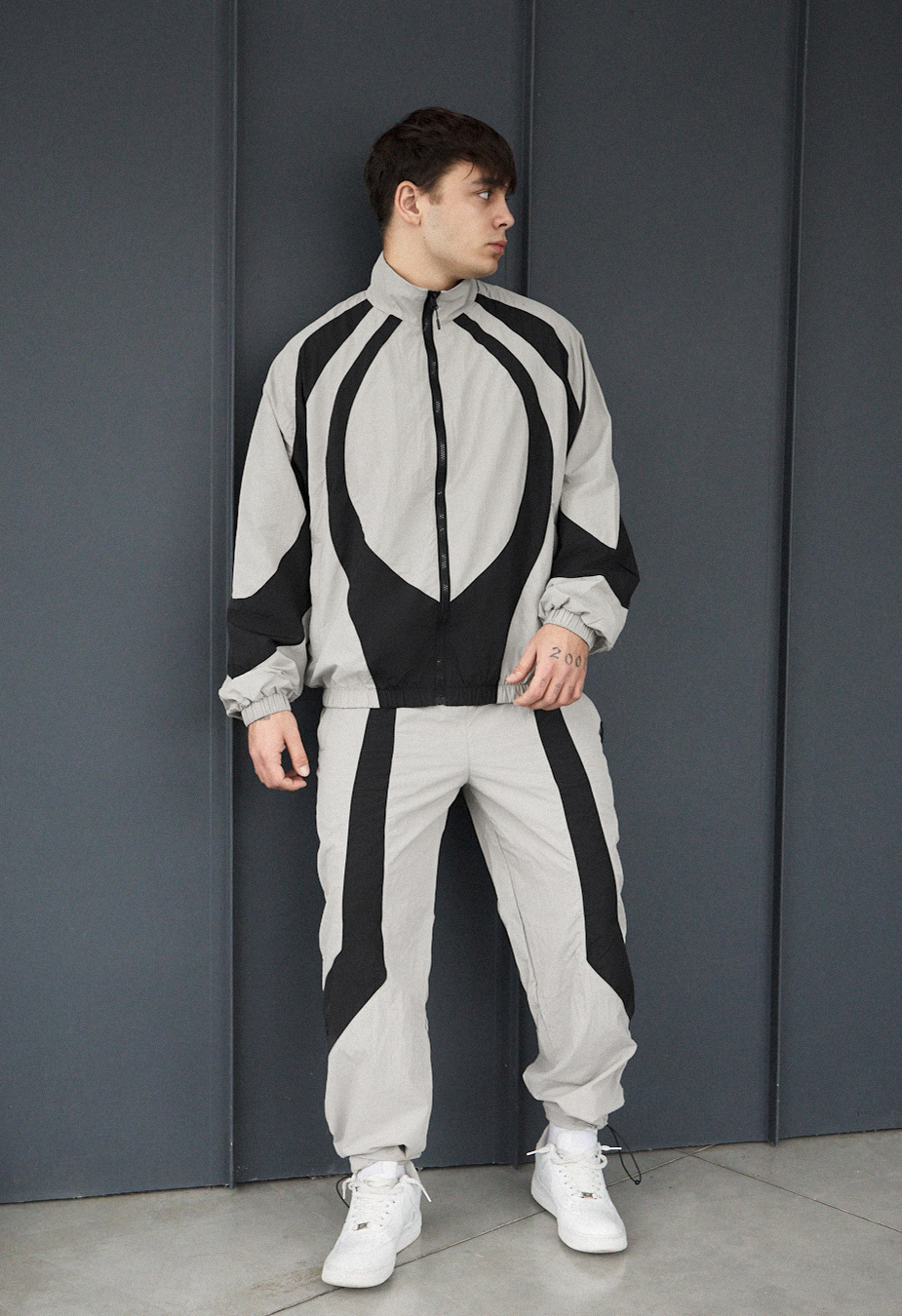 Dres Staff dia zip black & light gray oversize