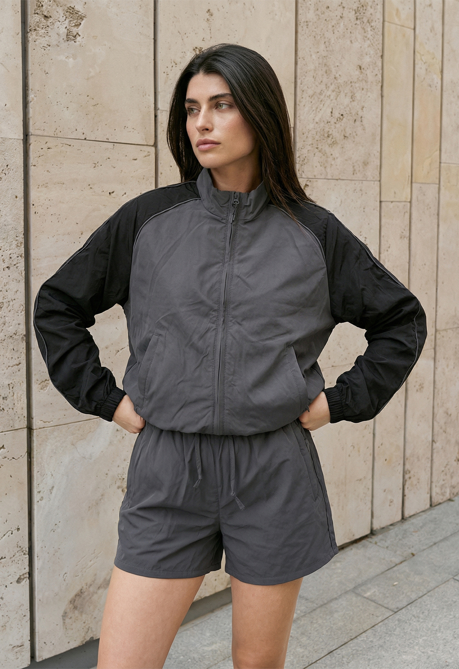 Komplet wiatrówka + spodenki Staff ty black & dark gray