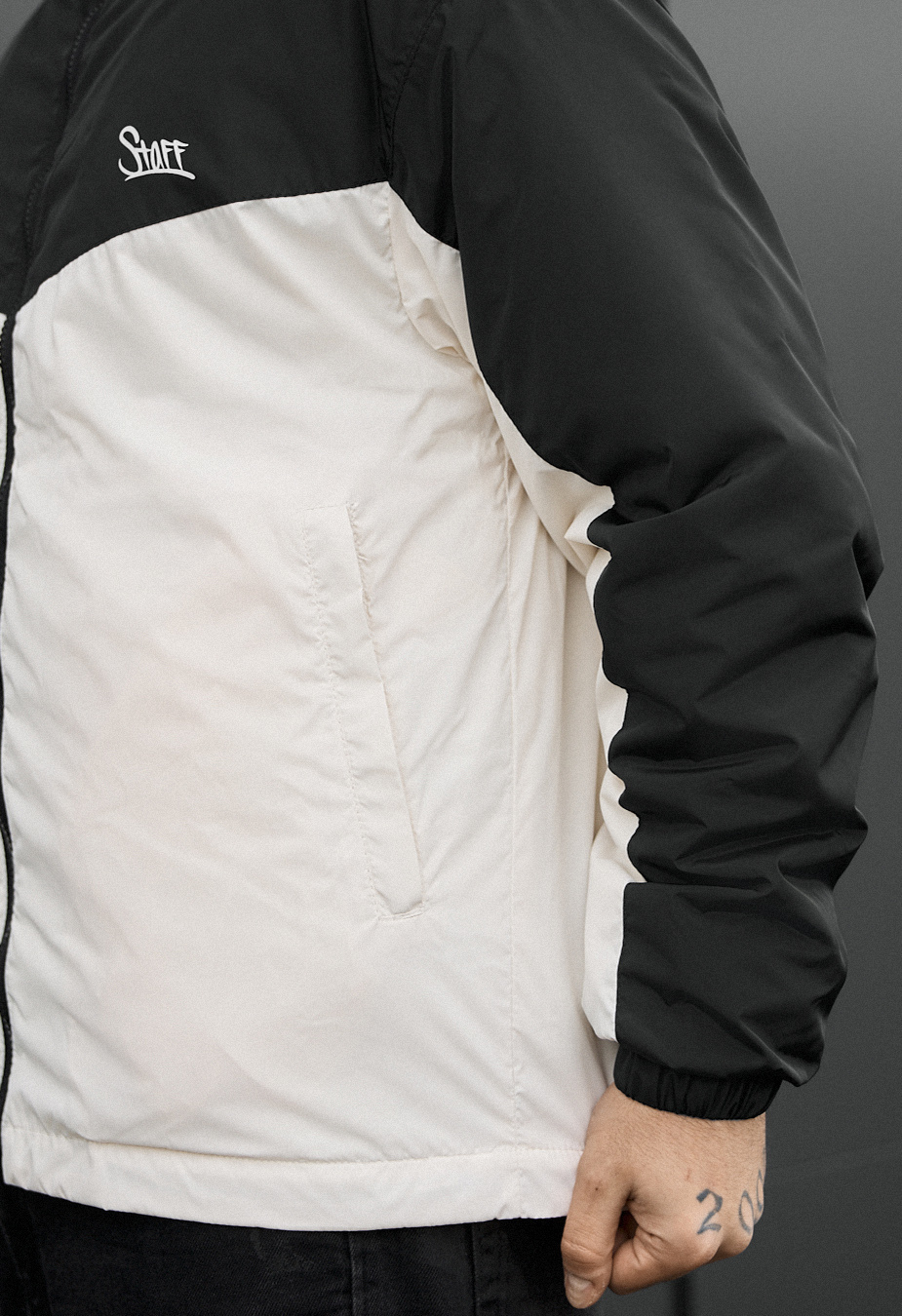 Kurtka przejściowa Staff jax black & milk