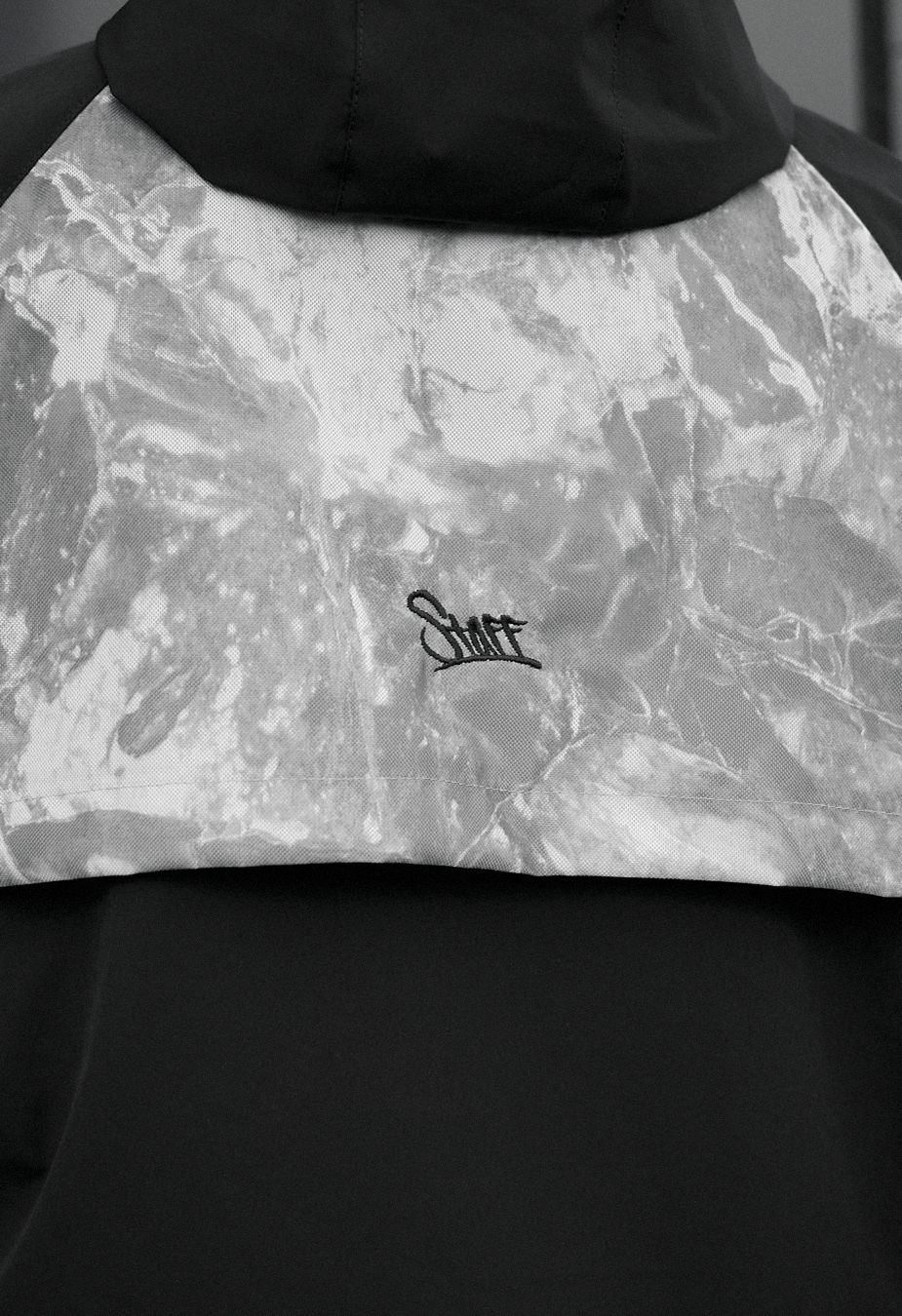 Wiatrówka Staff bo black reflective