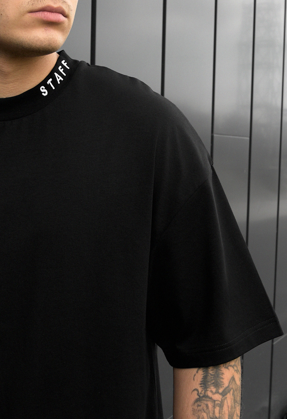 Koszulka Staff logo neck oversize