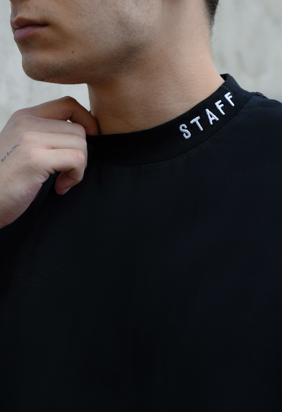 Koszulka Staff logo neck oversize