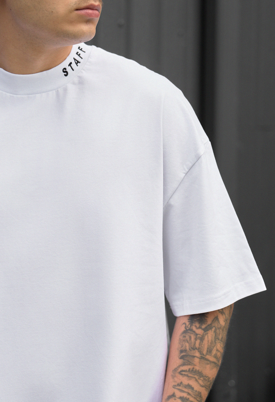 Koszulka Staff logo neck 2 oversize