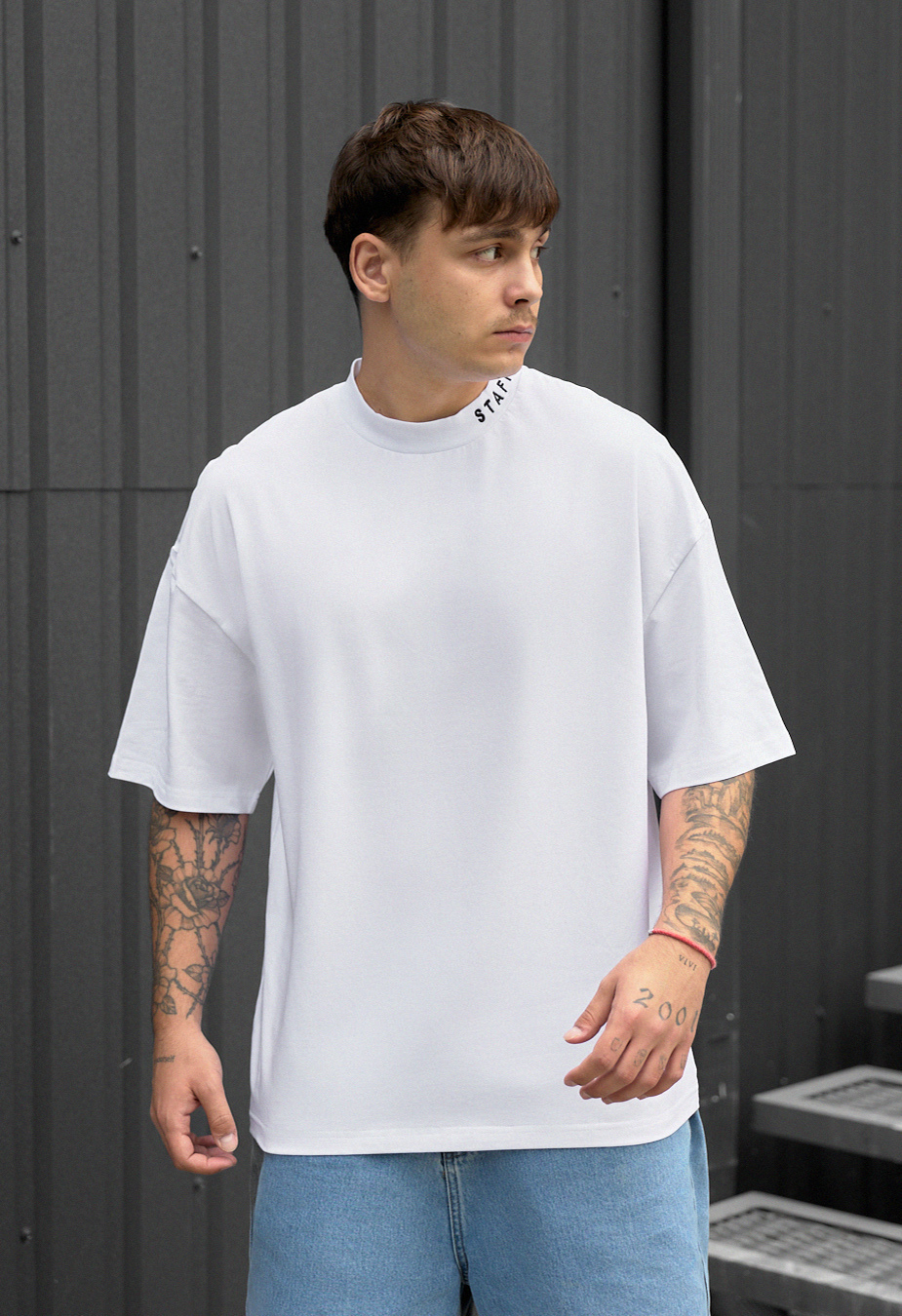Koszulka Staff logo neck 2 oversize