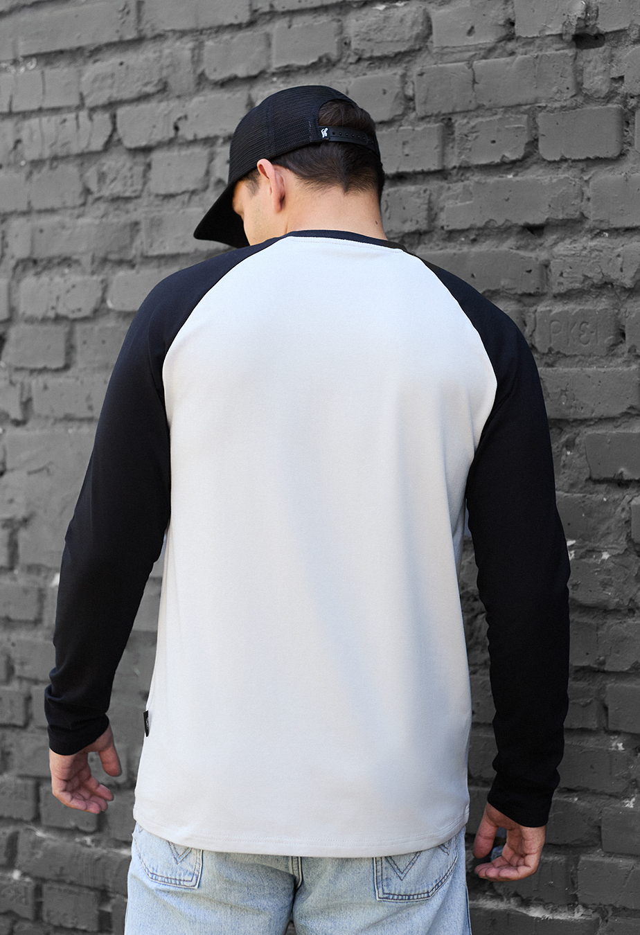 Longsleeve Staff logo light gray & black