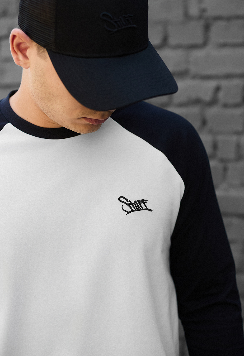 Longsleeve Staff logo light gray & black