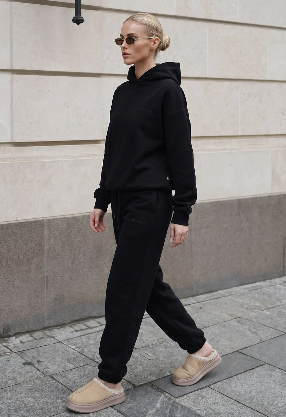 Dres Staff logo black oversize fleece