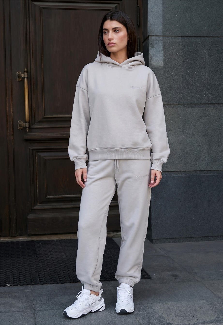 Dres Staff logo light gray oversize fleece
