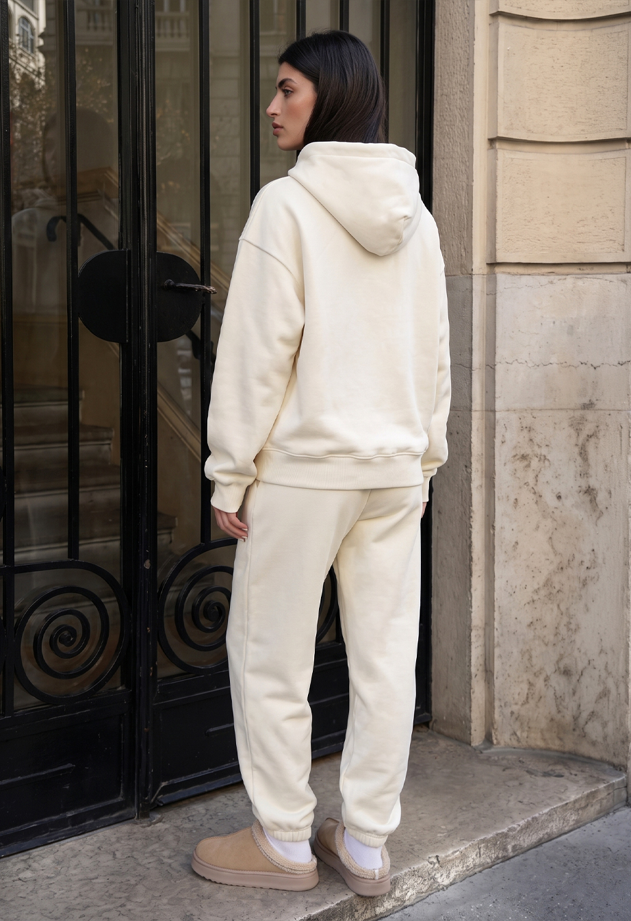 Dres Staff zip logo milk oversize fleece