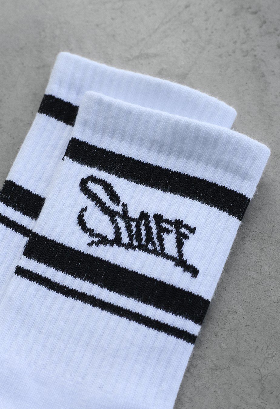 Skarpety Staff logo black