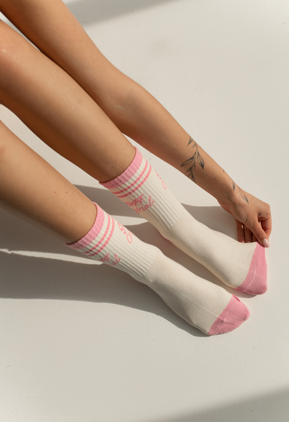 Skarpety Staff beige & pink  logo 2 (trzy pary)