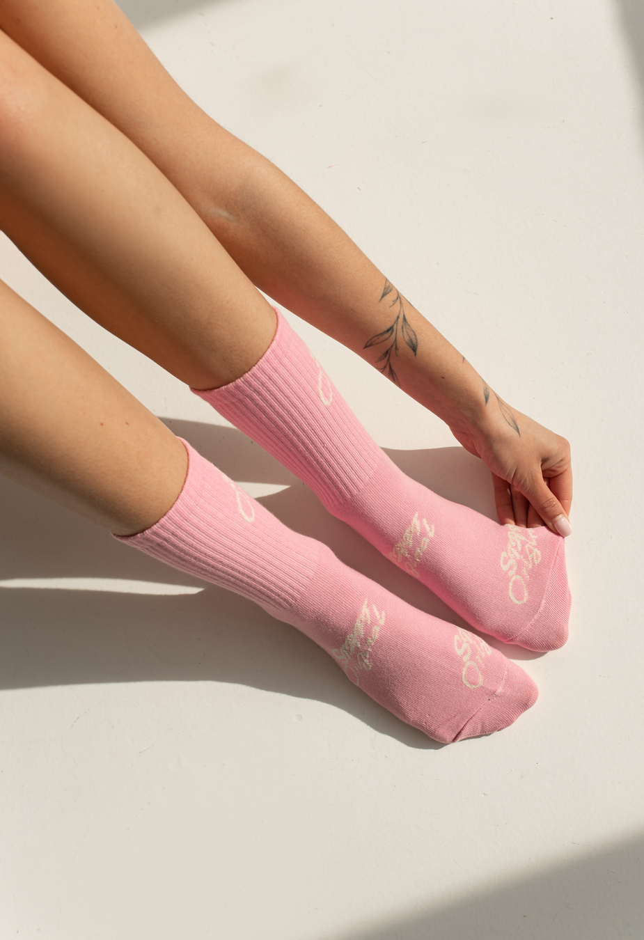 Skarpety Staff beige & pink  logo 2 (trzy pary)