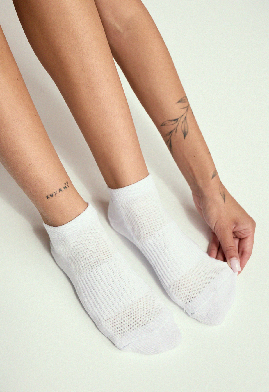 Skarpety Staff logo white