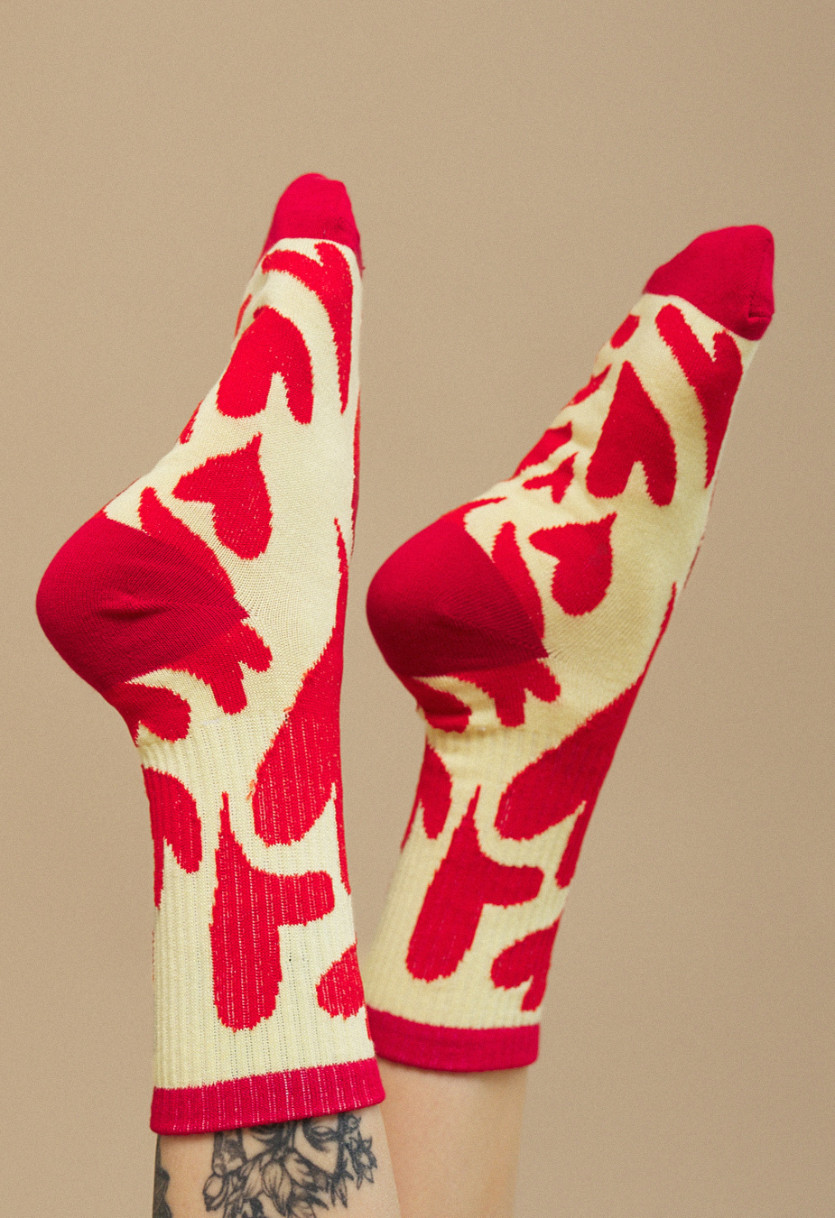 Skarpety Staff red hearts