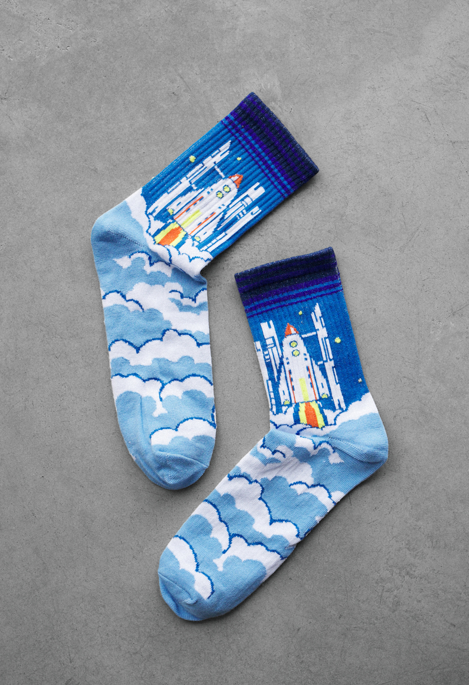 Skarpety Staff shuttle