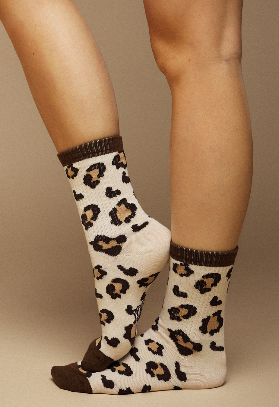 Skarpety Staff logo milk