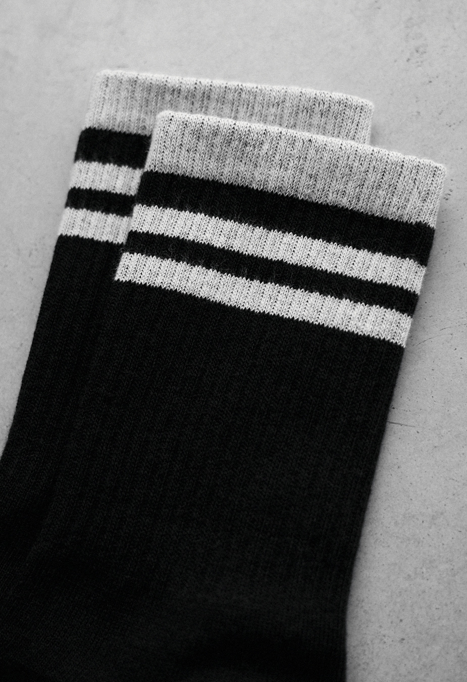 Skarpety Staff logo black & gray