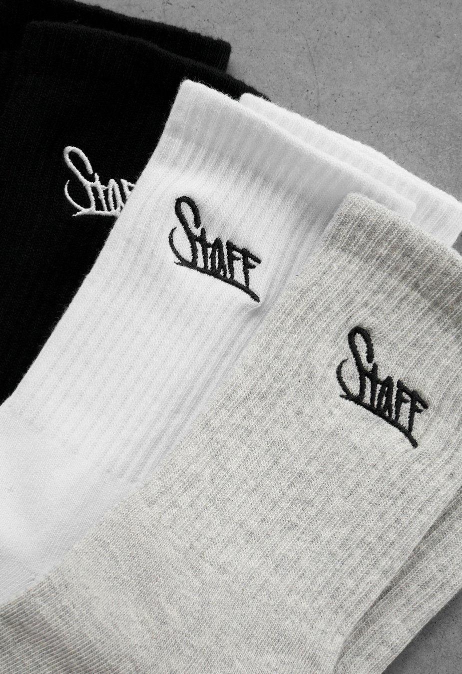 Skarpety Staff black/white/light gray logo (trzy pary) (r.43-46)