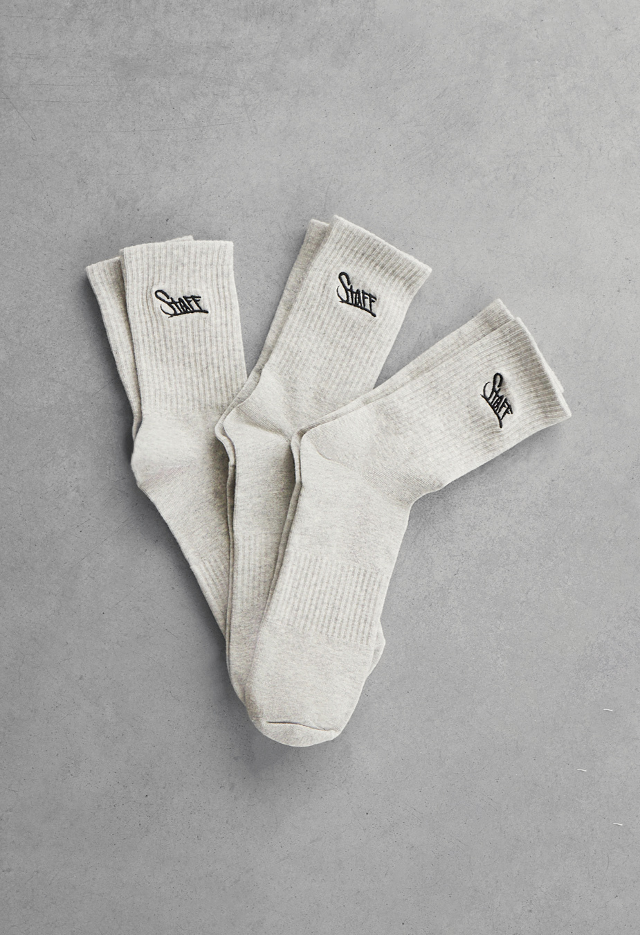 Skarpety Staff light gray logo (trzy pary) (r.43-46)