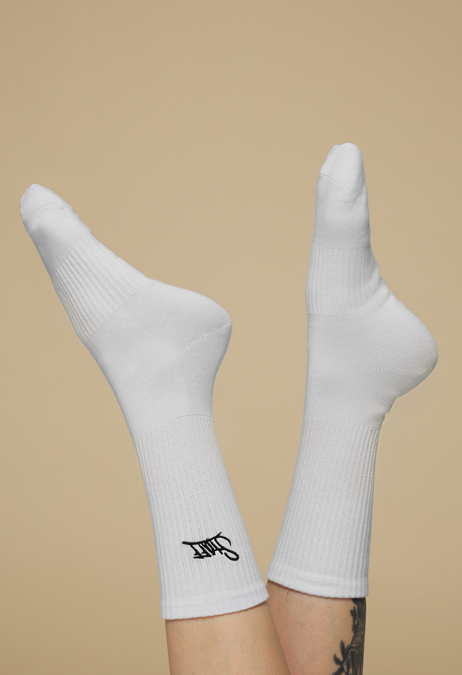 Skarpety Staff white logo (trzy pary) (r.39-41)