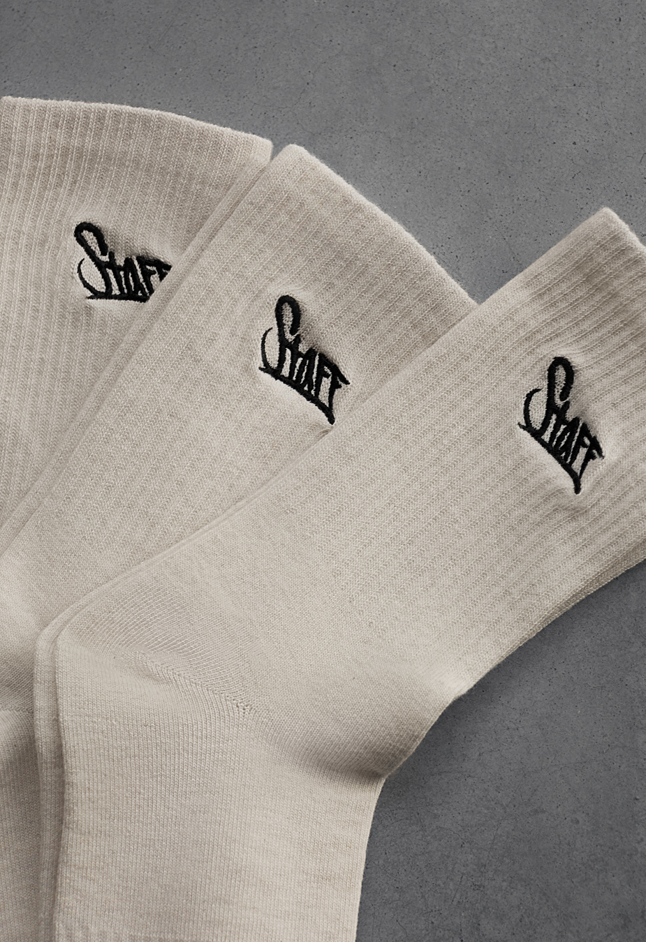 Skarpety Staff beige logo (trzy pary) (r.39-42)