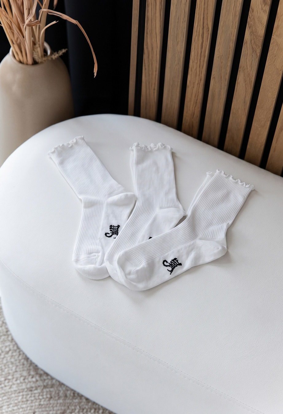 Skarpety Staff white logo (trzy pary) (r.36-40)