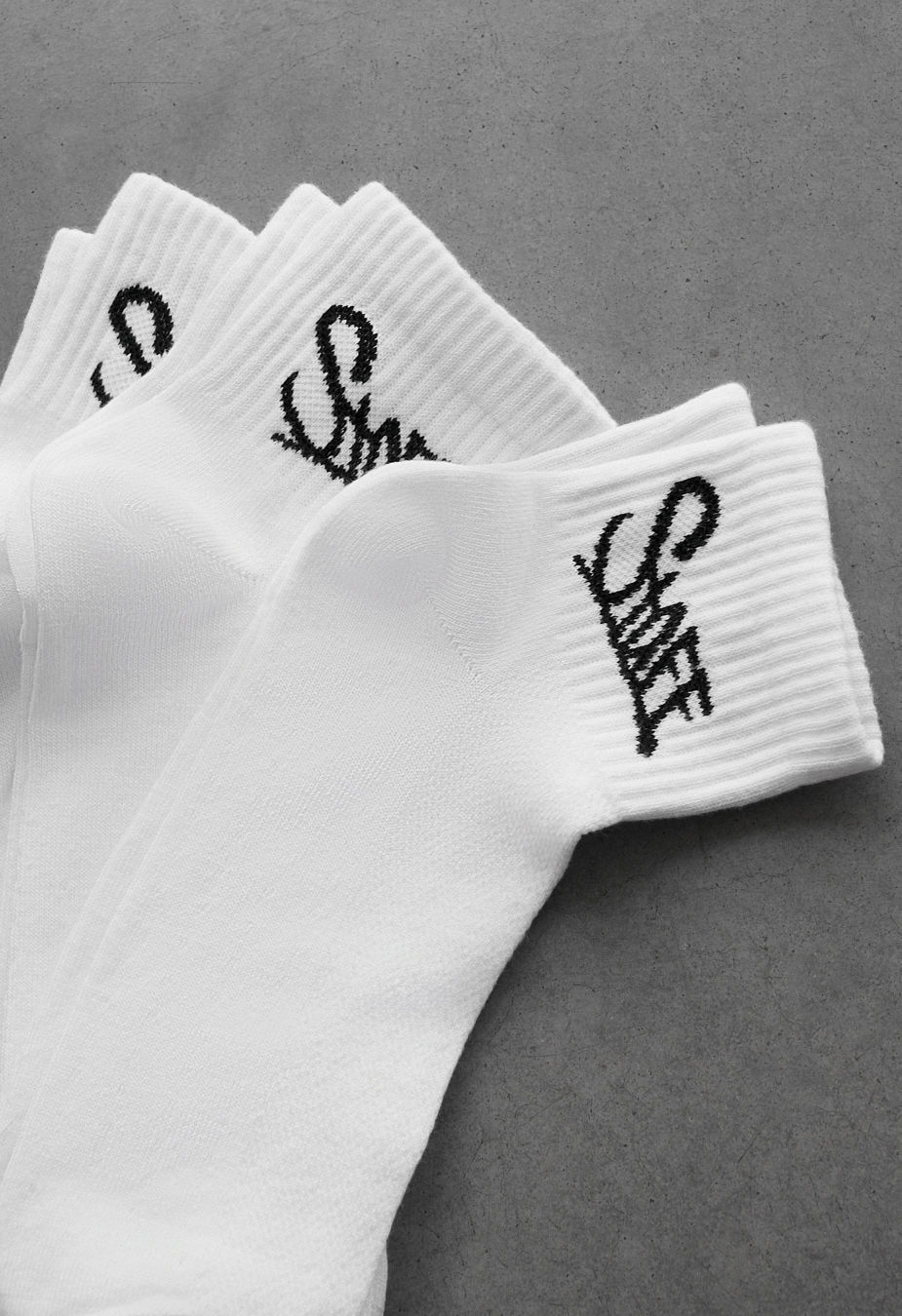 Skarpety Staff white logo (trzy pary) (r.39-42)