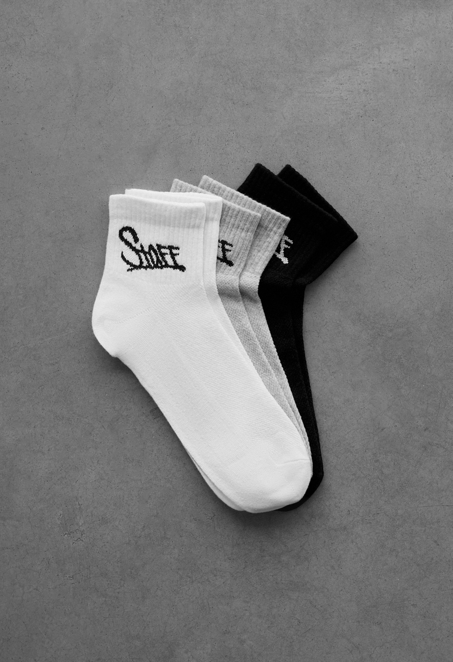Skarpety Staff black/gray/white logo (trzy pary) (r.39-42)