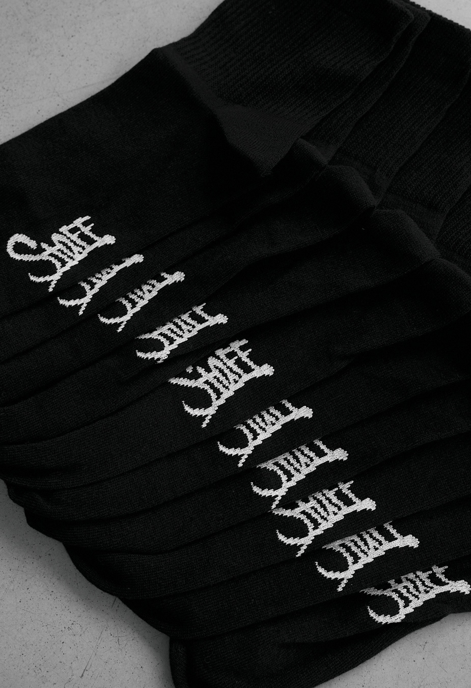 Skarpety Staff black 5 par (r.43-46)