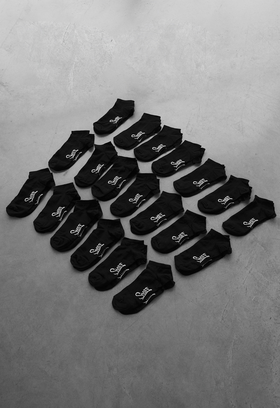Skarpety Staff black (20 par) (r.39-42)