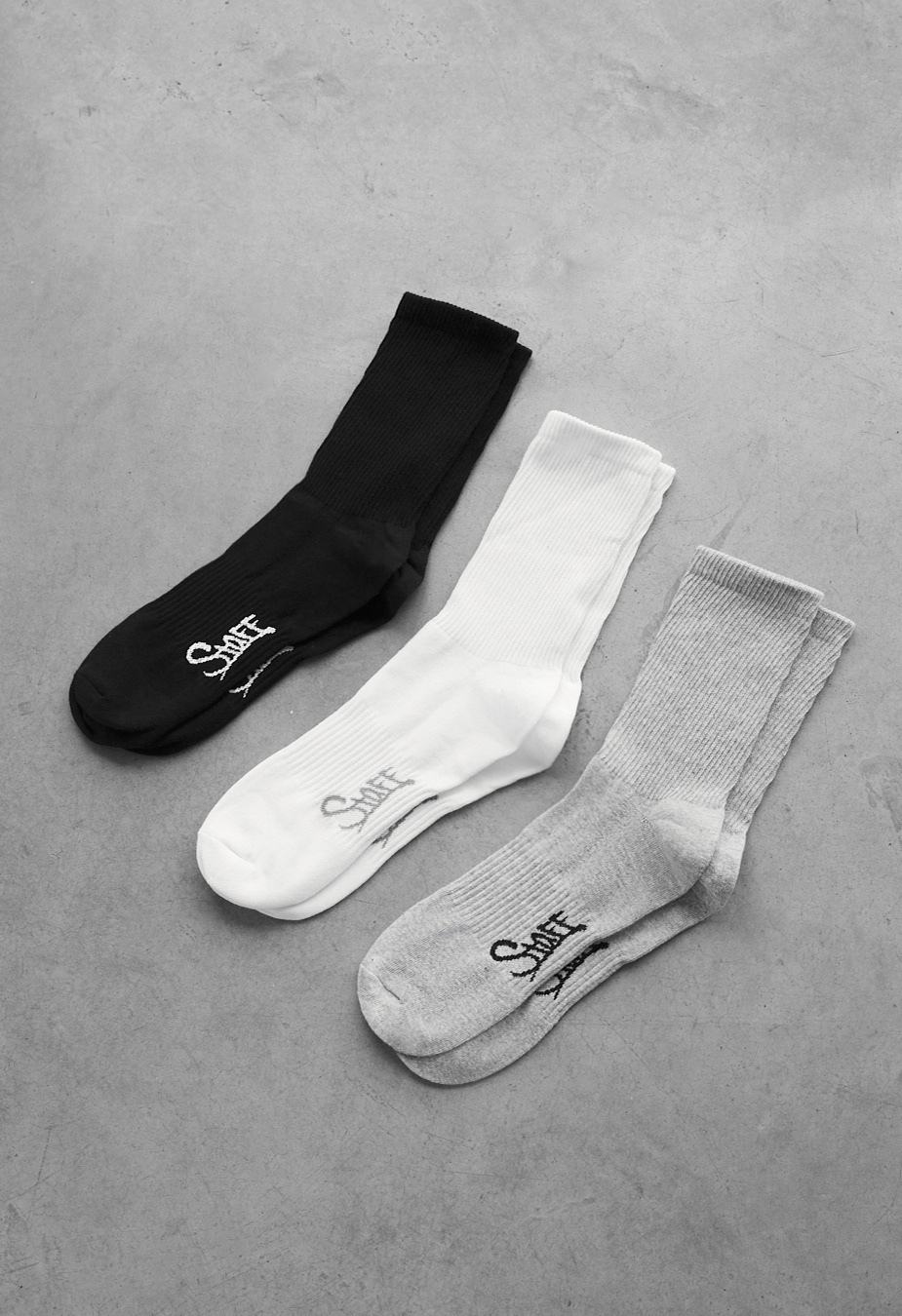 Skarpety Staff black/white/gray logo (trzy pary) (r.39-42)